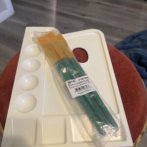 Palette with brush set